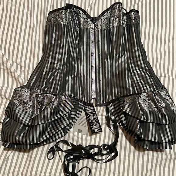 Vintage Goth Corset - Picture 1 of 3